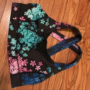 Lululemon sports bra